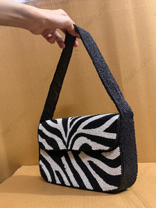 Sac fourre-tout décontracté à motif zèbre perlé pour femmes, vente en gros |   Perles de rocaille faites à la main |   Fermeture magnétique grande capacité avec doublure en satin - Product Image 2