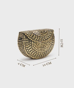Pochette élégante avec travail Kundan de qualité supérieure, idéale pour les mariages, les fêtes et les occasions festives. - Product Image 2