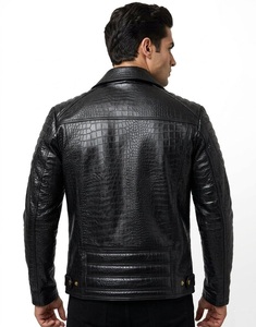 Veste en cuir noir gaufré épais OEM pour homme, manteau de motard de luxe rembourré à la taille, en cuir de vache véritable pour l'hiver - Product Image 5