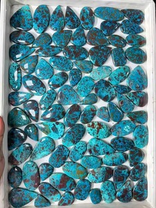 ขายส่งคริสโซคอลล่าแบบกำหนดเองได้ ราคาดีที่สุด พลอยธรรมชาติสีน้ำเงินเขียว รูปไข่ทรงแฟนซี สำหรับตกแต่งบ้าน - Product Image 1
