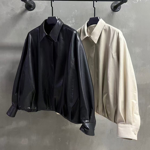 Blouson Bomber Unisexe en Cuir PU Écologique Imprimé en Relief, Col Rabattu, Fermeture Éclair, Coupe Courte Décontractée, Couleur Unie, Automne - Product Image 5