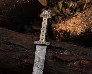 Épée viking professionnelle de haute qualité en acier Damas forgé à la main avec fourreau en bois sculpté, style guerrier nordique médiéval - Product Image 4