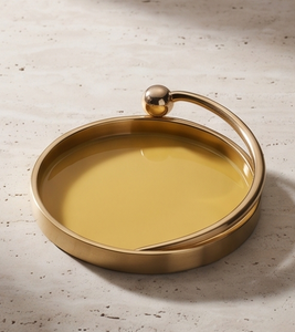 Plateau rond en métal émaillé finition or avec poignée en boule, plateau de service décoratif moderne jaune pour table basse et collations, vente en gros - Product Image 1