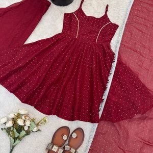 Exportador Indio de Hermosos y Lujosos Trajes Sharara de Diseñador con Tela Crush Chinon, Adornados con Lentejuelas y Bordados - Product Image 4