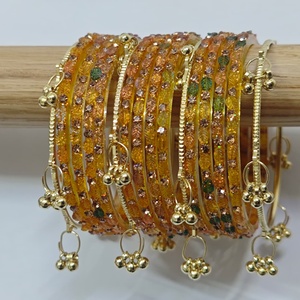 Juego de Brazaletes de Cristal Naranja Cachemir Premium con Incrustaciones de Cristal y Adornos Dorados Tradicionales para Novia, 16 Piezas - Product Image 1