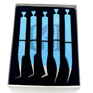 แหนบต่อขนตาสแตนเลสเคลือบสีฟ้าไอซ์บลูแบบแยกส่วนได้ดีเยี่ยม 90 องศา ด้านหลังใหม่ประดับด้วยกลิตเตอร์สีเงินเพชร - Product Image 1