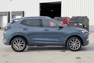 SUV Buick Encore GX Avenir Premium Deluxe à transmission intégrale - Product Image 4