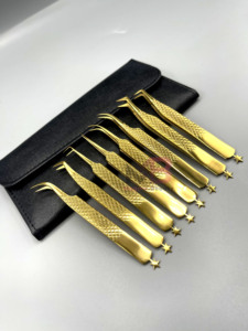 Juego de Pinzas para Pestañas de Acero Inoxidable Profesional de Precisión en Oro Personalizado, Puntas Antimagnéticas y Antiestáticas para Manicura de Pestañas - Product Image 1