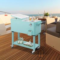 Cooler Portátil de Bebidas de 80 Quartos com Bandeja de Armazenamento Inferior e Abridor de Garrafas para Festas e Eventos ao Ar Livre/Interior