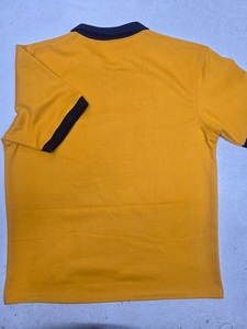 เสื้อรักบี้สไตล์เรโทร ระบายอากาศได้ดี เป็นมิตรกับสิ่งแวดล้อม ทนทาน ป้องกันแบคทีเรีย ผลิตจากผ้าฝ้าย/โพลีเอสเตอร์ เสื้อผ้ากีฬาแบบสั่งทำ แขนสั้น ลายสก็อตด้านหน้า - Product Image 4