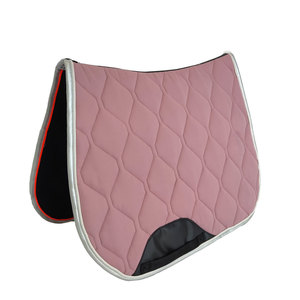Tapis de selle d'hippique de dressage et de saut très vendus, respirants, polyvalents, couleurs unies, rembourrage en polyester, meilleur rapport qualité-prix, style anglais - Product Image 1