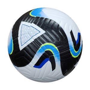 Balón de Fútbol Rojo de PU, 32 Paneles, Inflable, para Todas las Estaciones, Balón de Ejercicio - Product Image 4