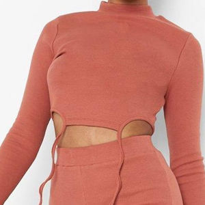 Conjunto de dos piezas para mujer al por mayor: top corto y pantalones jogger de cintura alta, ajuste ceñido, casual, de verano, color liso, ecológico. - Product Image 5