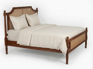 Traditional Mahogany Wooden <b>Bed</b> Frame <b>Queen</b> <b>Size</b> Handmade Solid Wood Caned Headboard and Footboard Bedstead - Product Image 2