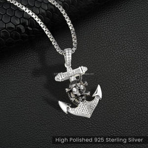 Pendentif en forme de crâne fait main avec un design de bijoux hip-hop luxueux et une finition de haute qualité - Product Image 1