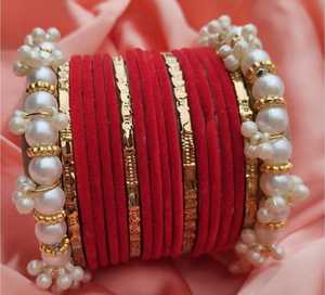 ชุดกำไลกำมะหยี่สีส้มประดับมุกและลูกปัดทองสำหรับผู้หญิง - Product Image 2
