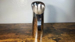 Carafe à eau en acier inoxydable de qualité supérieure avec couvercle, carafe décorative en métal pour jus, eau, thé, café et boissons froides - Product Image 3