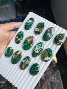 Chrysocolla พลอยอัญมณีหลวม chrysocolla รูปร่างผสมและขนาดสำหรับทำเครื่องประดับทำหินตัวอย่างแร่ - Product Image 2