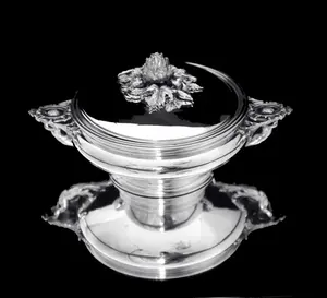 Olla de Acero Inoxidable Clásica y Elegante, Duradera |   Calidad Premium para Cocina Doméstica y Restaurantes - Product Image 2