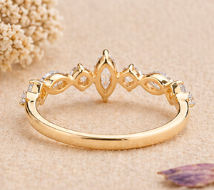 Bague de fiançailles luxueuse en or 14K 18K avec grappe de diamants marquise et pierres multiples, alliance délicate pour femme - Product Image 4