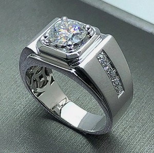 Anillo de Compromiso de Moissanita Tallada, Plata de Ley 925, Chapado en Oro Blanco, Joyería Fina, Elegante, Minimalista y de Lujo - Product Image 2