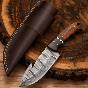 Cuchillo artesanal de acero de Damasco para exteriores, mango de madera de palisandro con funda de cuero, cuchillo personalizado - Product Image 1