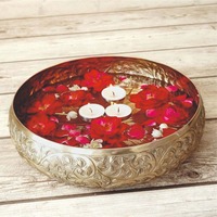 Bol Urli en laiton martelé fait main pour la décoration intérieure, pot à fleurs décoratif pour bougie flottante en métal, article cadeau pour le festival Diwali et les mariages