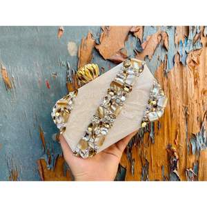 Elegante Bolso de Mano de Resina Hecho a Mano para Mujer, con Cristales, Accesorio de Moda para Fiesta - Product Image 4