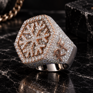 Bague de luxe en moissanite VVS, style flocon de neige, sertie de pierres, certifiée GRA, en or 18 carats, coupe ronde, style hip-hop, bague signet géométrique, bijoux pour hommes - Product Image 1