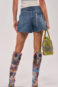 Shorts en jean taille haute pour homme avec franges et patchs, style patchwork décontracté en toile délavée à braguette boutonnée - Product Image 3