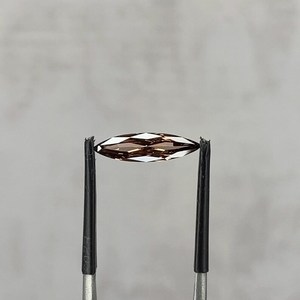 Diamant de laboratoire CVD taille marquise 0,68 CT 13,10 x 3,48 MM couleur champagne fantaisie pour la fabrication de bijoux - Product Image 6