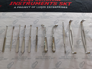 Juego de Instrumentos para la Extracción de Costillas Daniel Gubisch |   Instrumentos Quirúrgicos Premium para Rinoplastia y Injerto de Cartílago |   Acero Inoxidable Alemán - Product Image 1