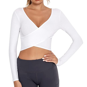 เสื้อยืดครอปแขนสามส่วน คอกลม ทรงพอดีตัว สำหรับผู้หญิง ดีไซน์เก๋ด้านหน้า ผ้าเนื้อดี เป็นมิตรต่อสิ่งแวดล้อม - Product Image 4