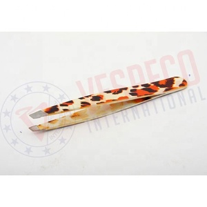 Pincettes à sourcils imprimées en peau d'animal pour femmes et hommes Épilateur facial en acier inoxydable pour l'utilisation des cils Épilation des poils incarnés - Product Image 1