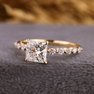 Bague de fiançailles en or massif avec diamant de laboratoire taillé princesse avec sertissage de bulles latérales, cadeau de mariage ou d'anniversaire à la mode - Product Image 6