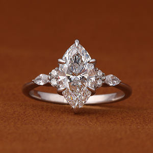 Anillo de Oro Sólido de 14K con Corte Marquesa de 2CT, Diamante Cultivado en Laboratorio de Color D, Anillos de Compromiso Finos para Boda, Excelente Calidad - Product Image 1