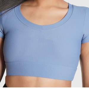 Haut court personnalisé pour femme, vente en gros, manches courtes, t-shirt de yoga et de gym, extensible, respirant, pour fitness et entraînement, vêtement de sport - Product Image 2