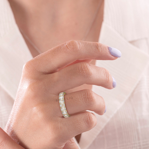Anillo de Eternidad de Diamantes Cultivados en Laboratorio con Forma de Esmeralda en Oro de 14K, Anillo de Boda de Diseño para Mujer - Product Image 2