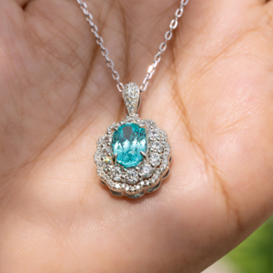 Ensemble collier et pendentif en argent S925 incrusté de Paraiba cultivé, style Princesse Diana, par la fabrique de bijoux Sapphire, pour femmes - Product Image 4