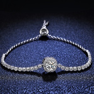 Pulsera de Moissanita con Incrustaciones de Alta Calidad, Claridad VVS, Chapada en Oro de 18K, Joyería de Regalo para Uso Diario, Disponible para Mujer - Product Image 5