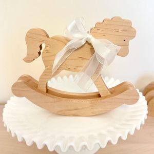 Grande décoration de table en bois sculpté à la main en forme de cheval pour événements de mariage de luxe et décoration de table de banquet - Product Image 1