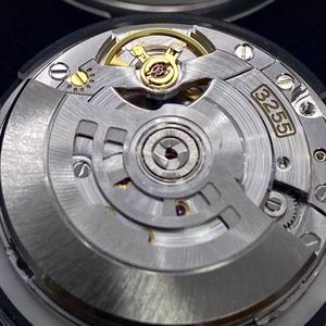 Montre automatique en métal Dandong Shanghai 3255 DD40 DD36 avec double calendrier, affichage de la semaine à 12 heures et affichage de la date à 3 heures - Product Image 1