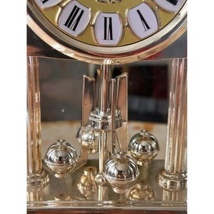 Horloge de bureau traditionnelle en laiton, mouvement mécanique, chiffres romains, silencieuse, sans tic-tac, sonnerie horaire, design rectangulaire - Product Image 3