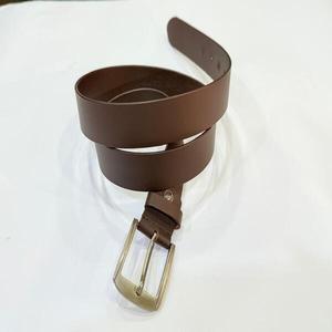 Cinturón de Cuero PU Premium para Hombre con Hebilla Clásica, Correa Ajustable, Cinturón de Moda Duradero para Uso Casual y Formal - Product Image 2