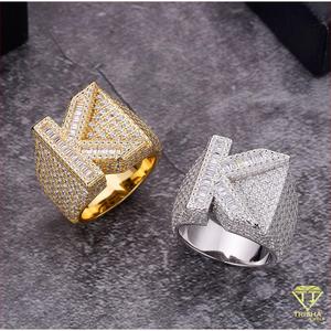 Bague en moissanite à cadre entrelacé de créateur avec argent sterling 925 pour bijoux de mode masculins de luxe - Product Image 3