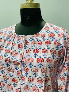 เสื้อกล้ามผู้หญิงลายดอกไม้ ผ้าฝ้าย รักษ์โลก สไตล์ญี่ปุ่น งานแฮนด์เมด ลายชนเผ่า คอวี แขนสั้น ติดกระดุมด้านหน้า มีโลโก้ด้านหน้า - Product Image 4
