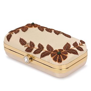 Pochette brodée faite à la main à prix abordable, sac à main ethnique traditionnel pour femme, idéal pour les fêtes, mariages et soirées - Product Image 3