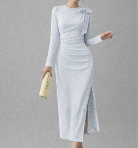 Vestido Midi Azul Elegante Estampado de Fabricante Vietnamita con Detalle de Lazo, Manga Larga, Ajuste Ceñido, para Uso Diario de Verano, EDM ODM, Cintura Natural - Product Image 3