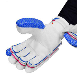 Guantes de Bateo de Críquet con Logotipo Personalizado, Guantes de Bateo de Críquet de PU Hechos a Medida, Guantes de Bateo de Críquet para Mano Derecha e Izquierda - Product Image 5