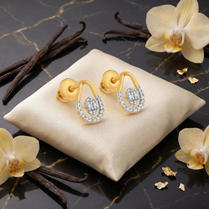 Boucles d'oreilles clous en diamant harmonie ovale dorées - Product Image 3